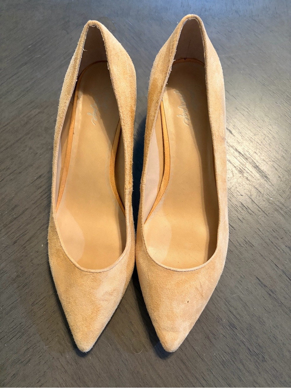 Crown Vintage Women's Pointed-Toe Suede Pumps in Butter Yellow